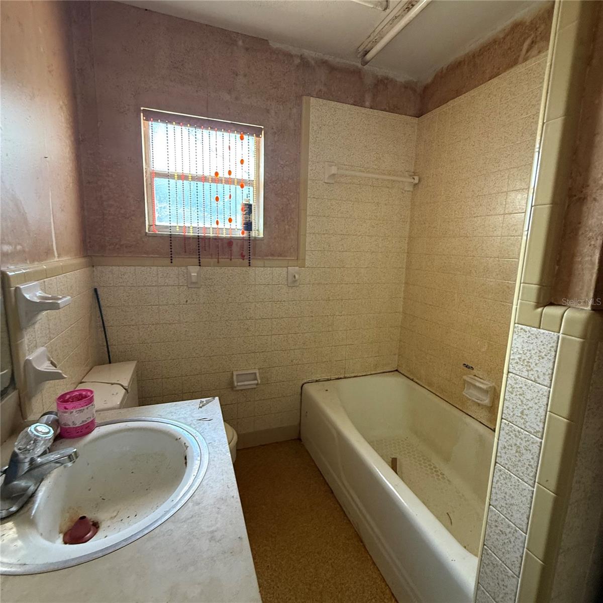 Image 13 of 16 For 805 Marcum Road