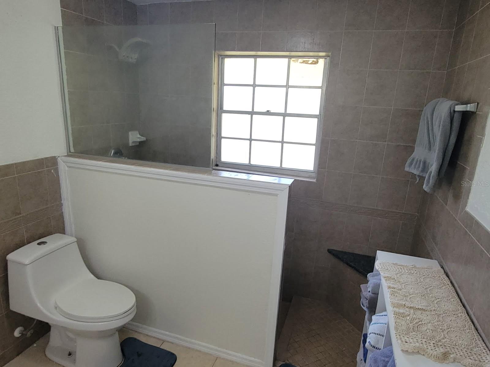 Image 13 of 25 For 5121 Shady Oak Drive S