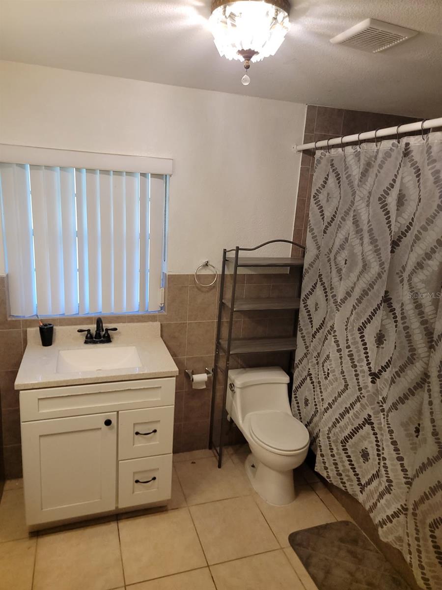 Image 15 of 25 For 5121 Shady Oak Drive S