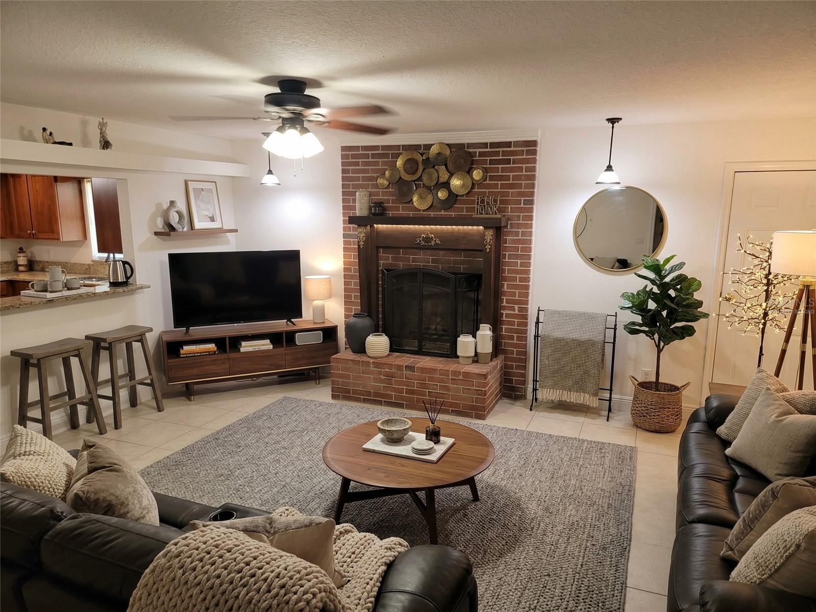 Image 5 of 25 For 5121 Shady Oak Drive S