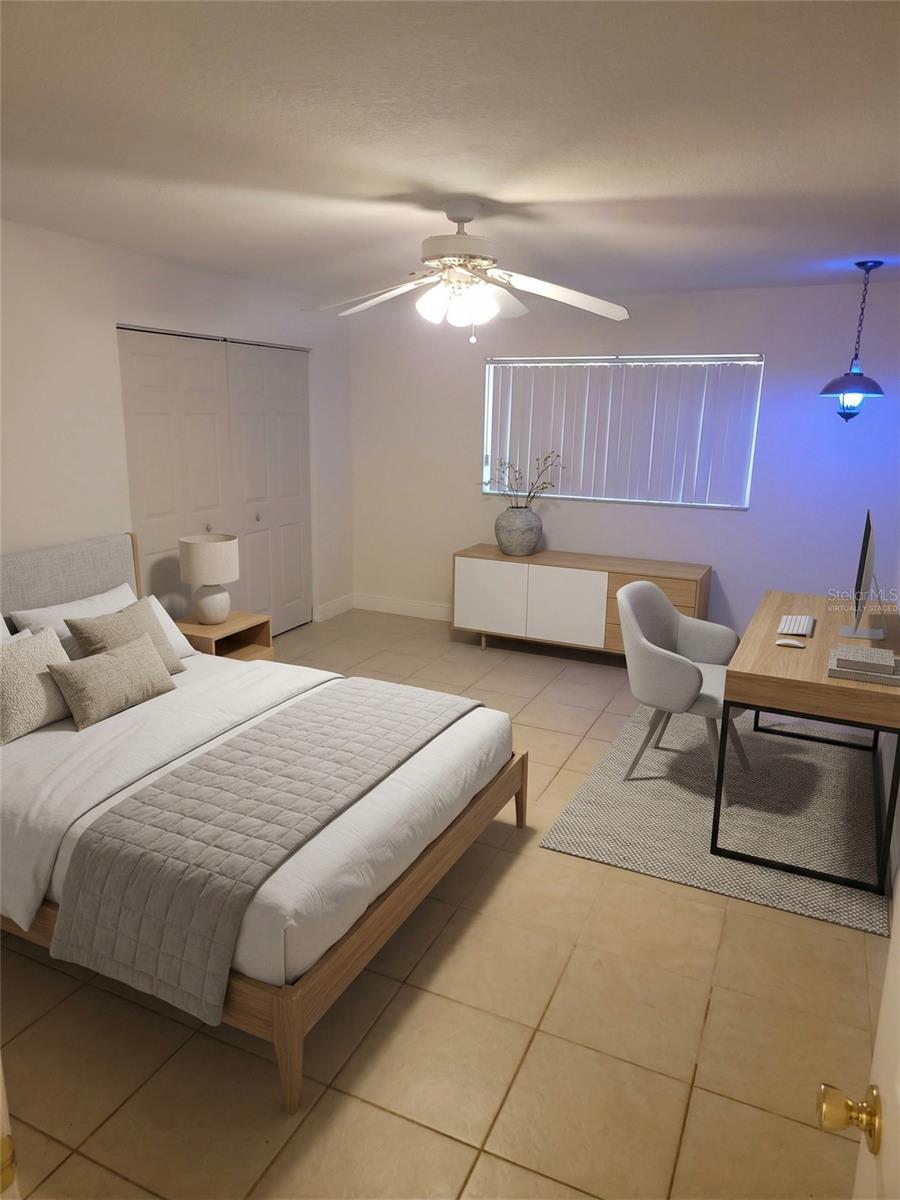 Image 9 of 25 For 5121 Shady Oak Drive S