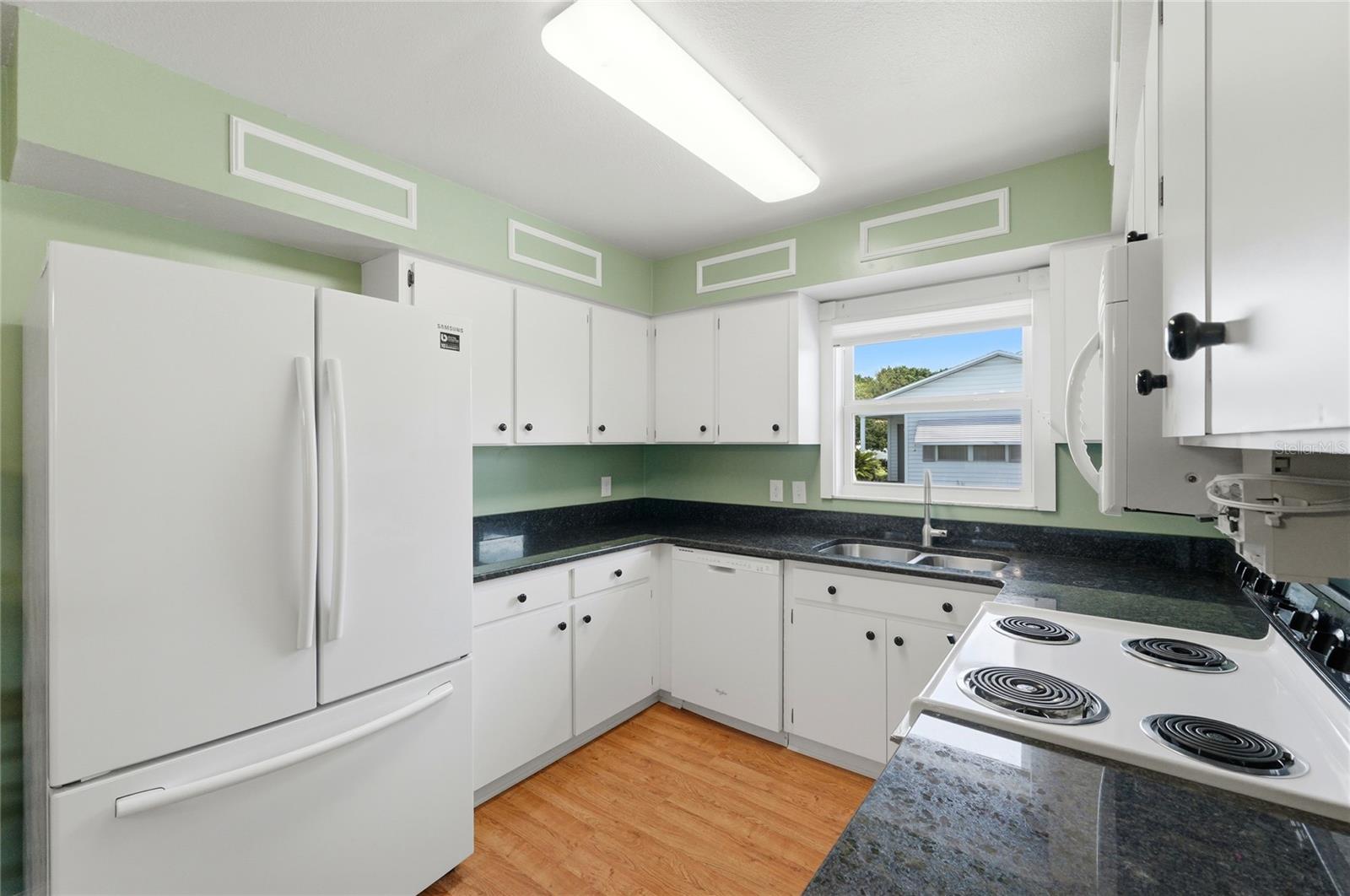 Image 11 of 43 For 4825 Goldenview Lane