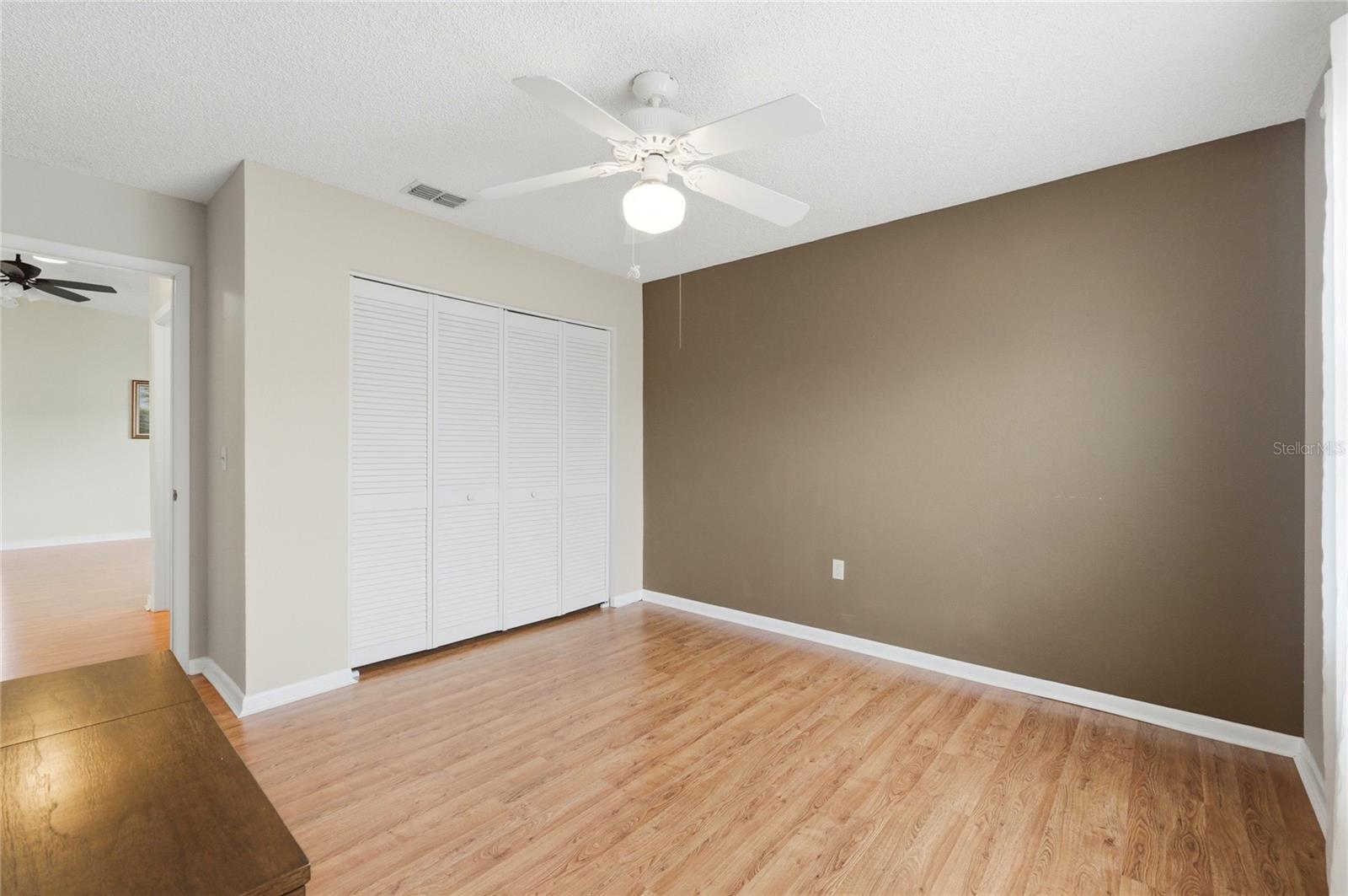 Image 22 of 43 For 4825 Goldenview Lane