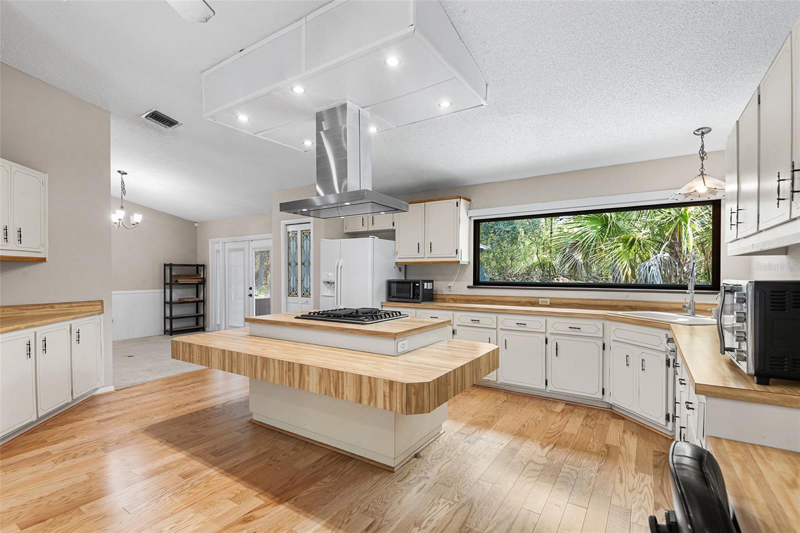 Image 10 of 47 For 3545 Tiger Creek Trail