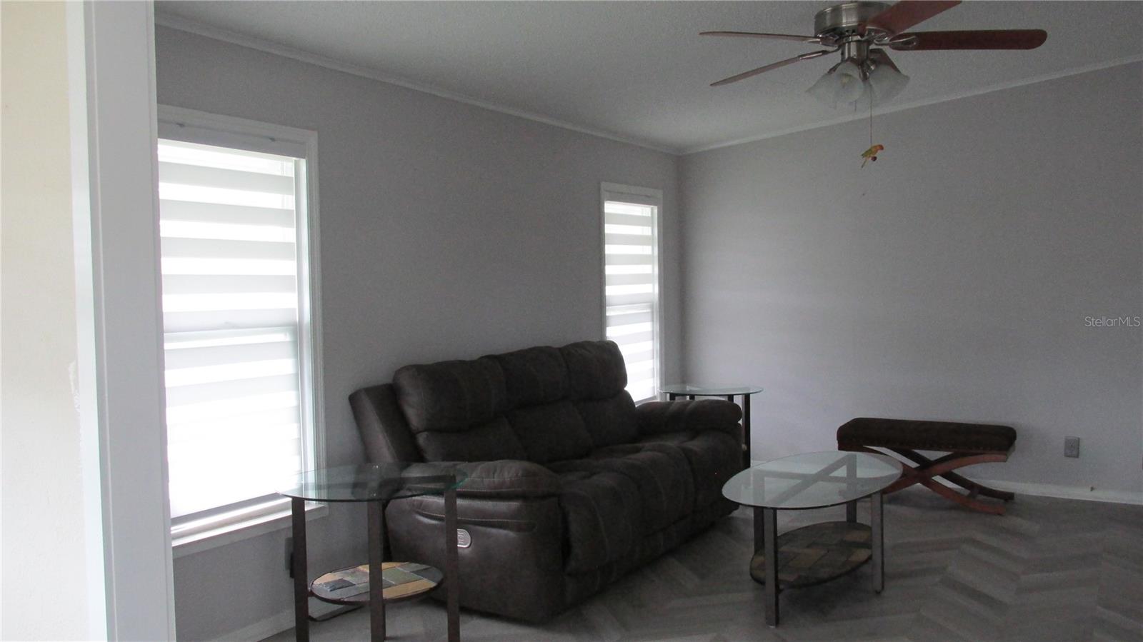 Image 11 of 38 For 102 Newcastle Boulevard