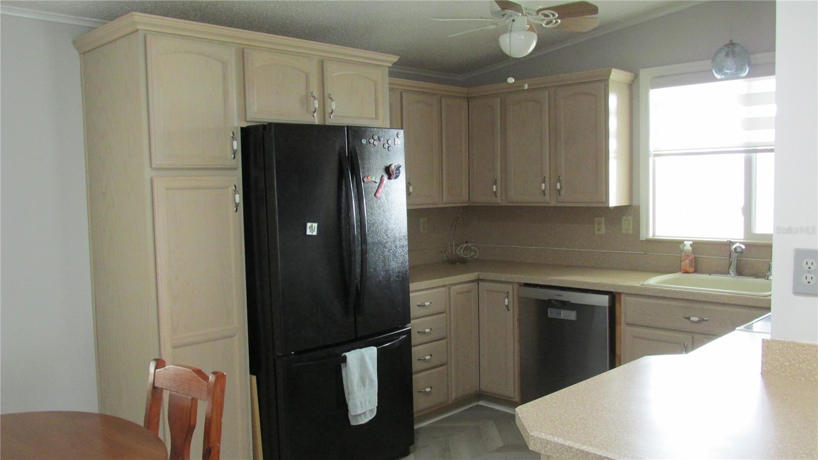 Image 16 of 38 For 102 Newcastle Boulevard