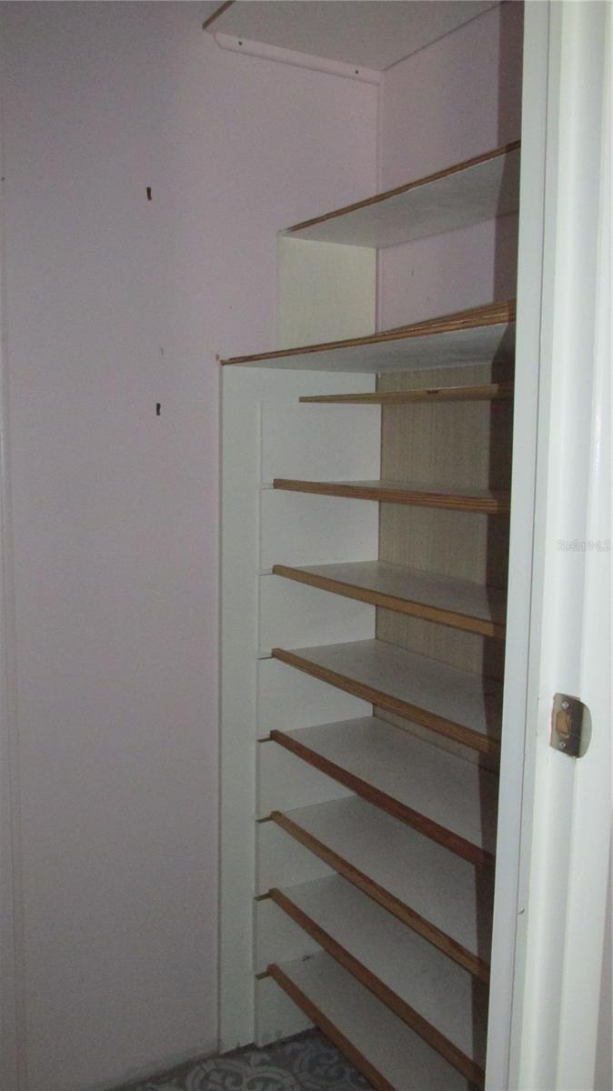 Image 27 of 38 For 102 Newcastle Boulevard