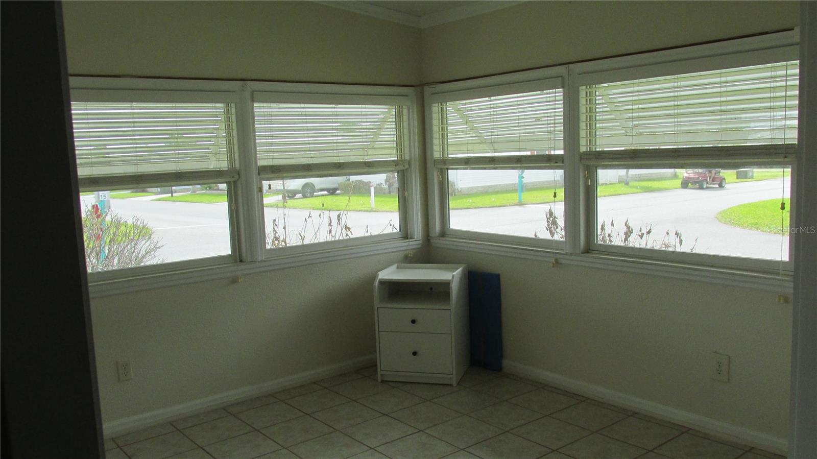 Image 6 of 38 For 102 Newcastle Boulevard