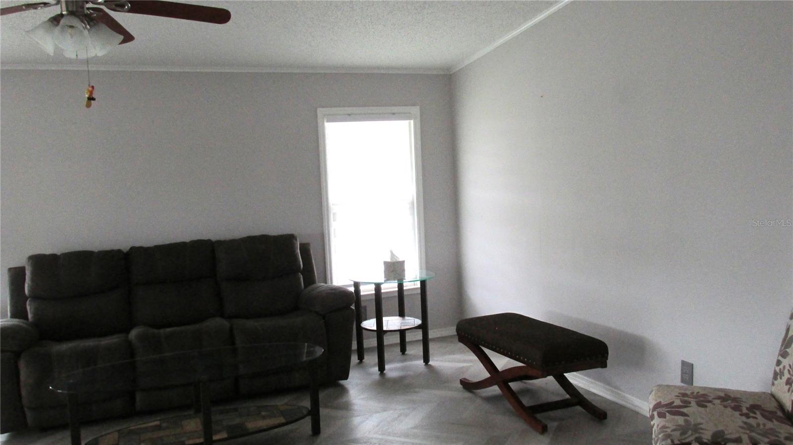 Image 9 of 38 For 102 Newcastle Boulevard