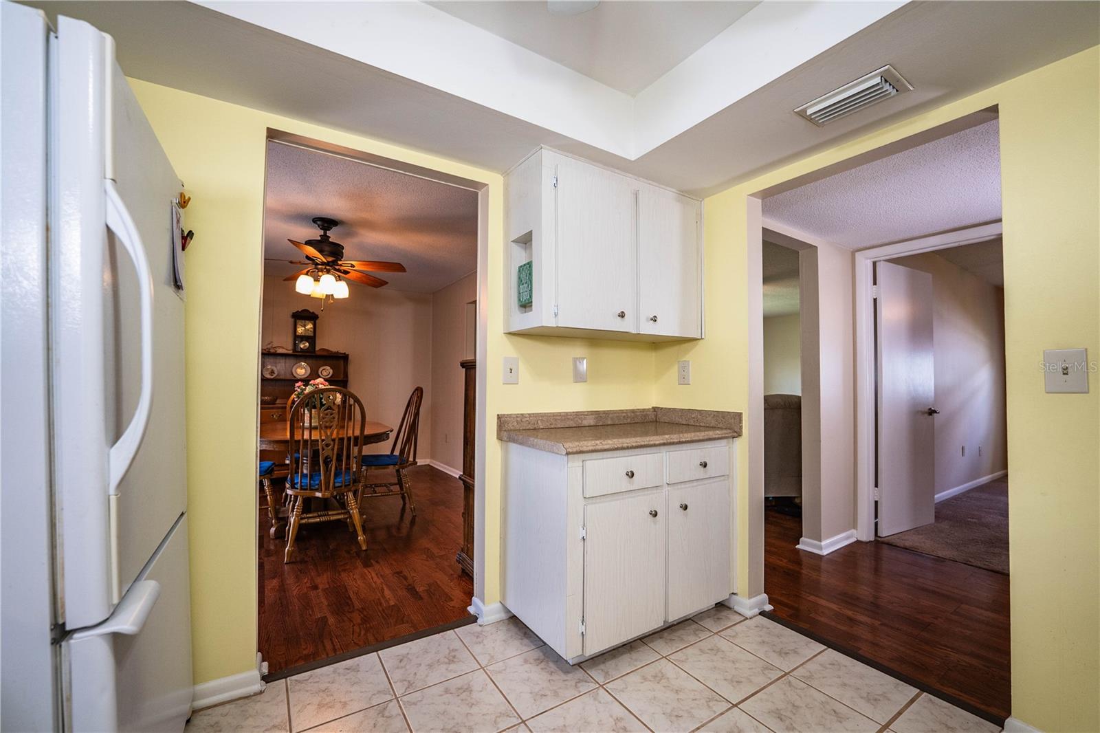 Image 12 of 33 For 652 Cottage Lane