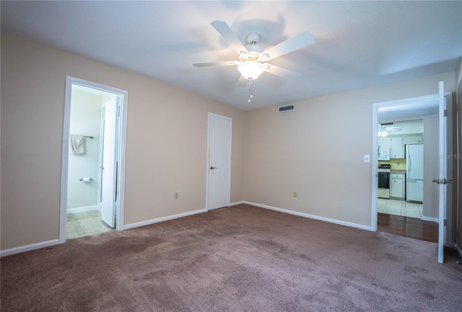 Image 16 of 33 For 652 Cottage Lane