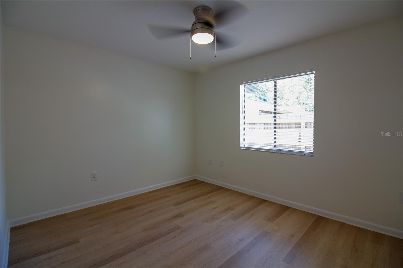 Image 11 of 15 For 1537 King Avenue