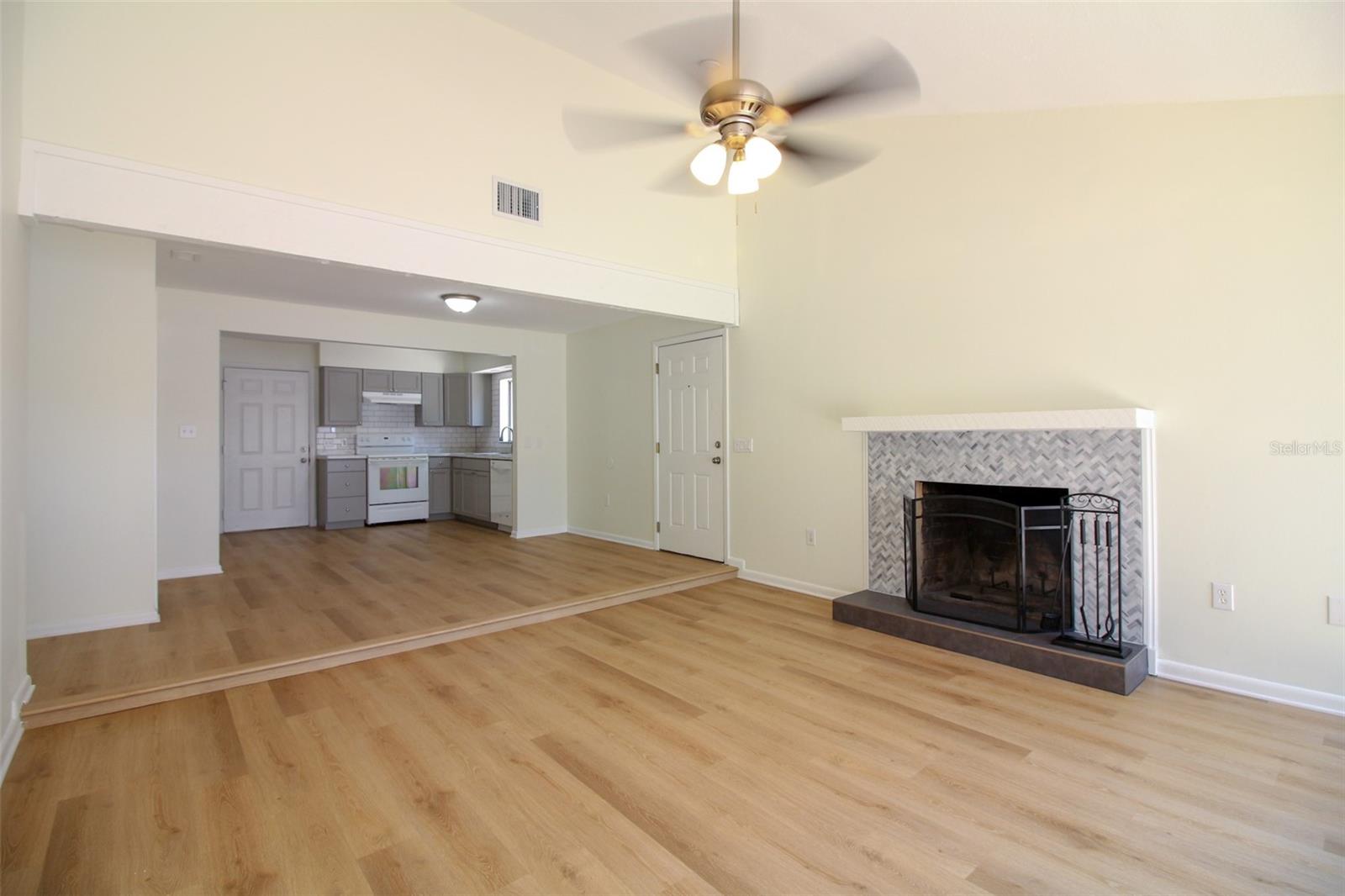 Image 2 of 15 For 1537 King Avenue