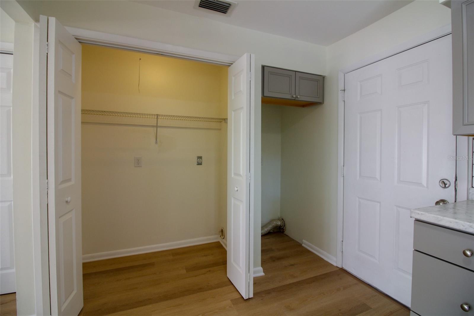 Image 6 of 15 For 1537 King Avenue