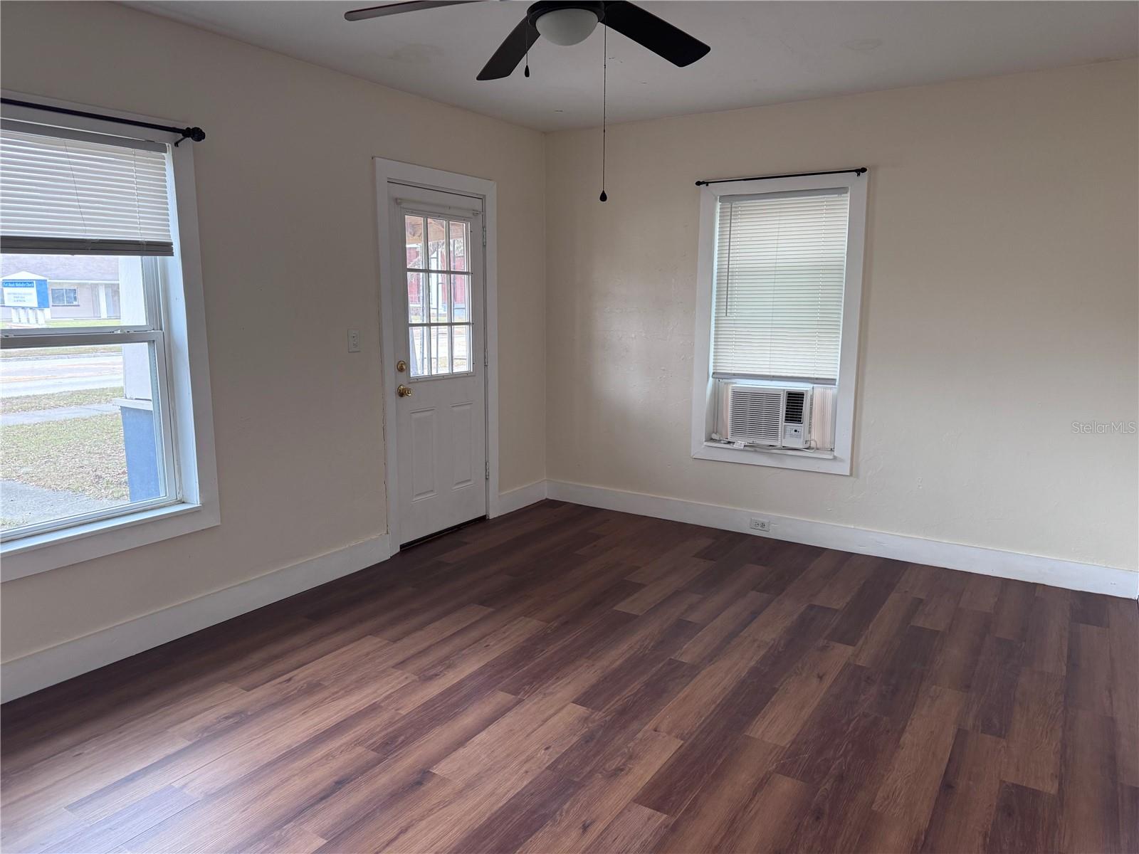 Image 5 of 9 For 108 Broadway Street