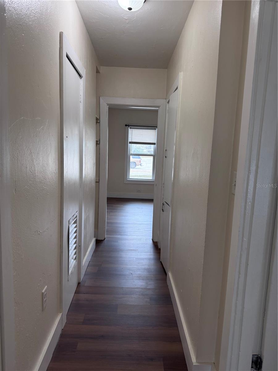 Image 6 of 9 For 108 Broadway Street