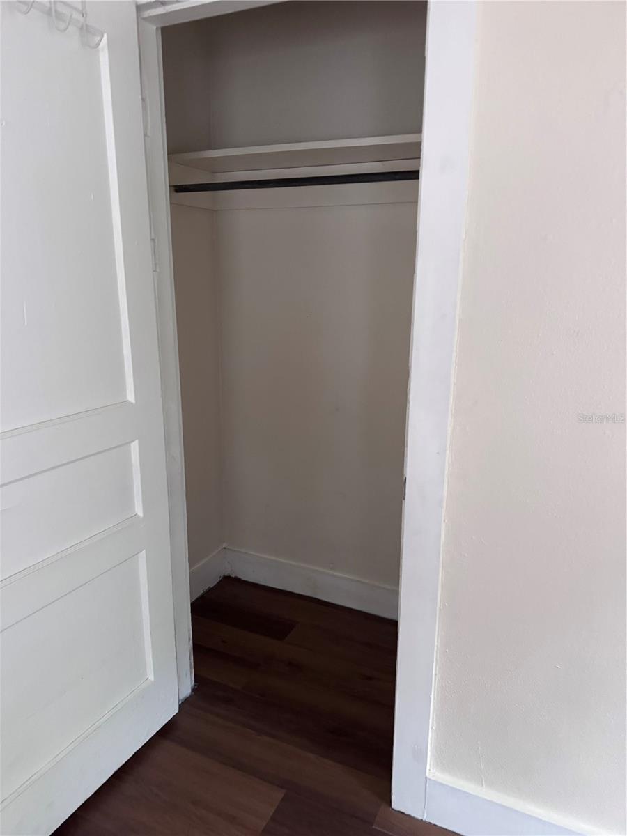 Image 7 of 9 For 108 Broadway Street