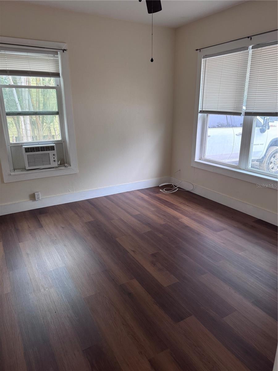 Image 8 of 9 For 108 Broadway Street