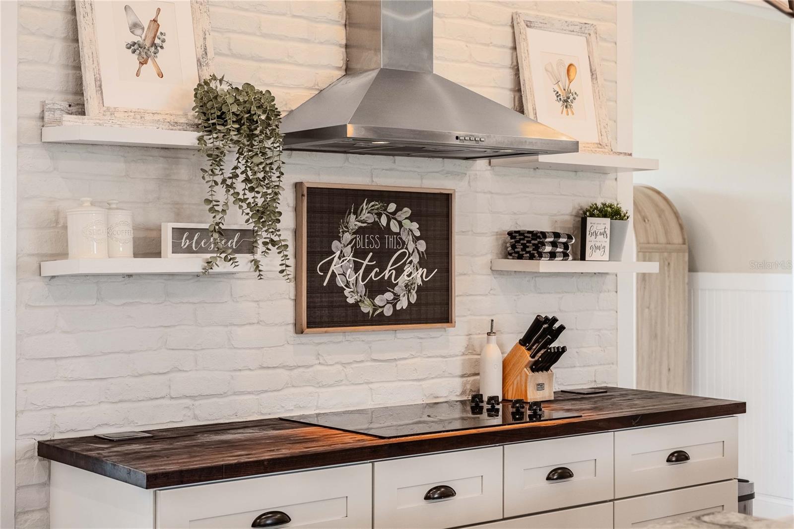 Image 12 of 53 For 15353 Evans Ranch Road