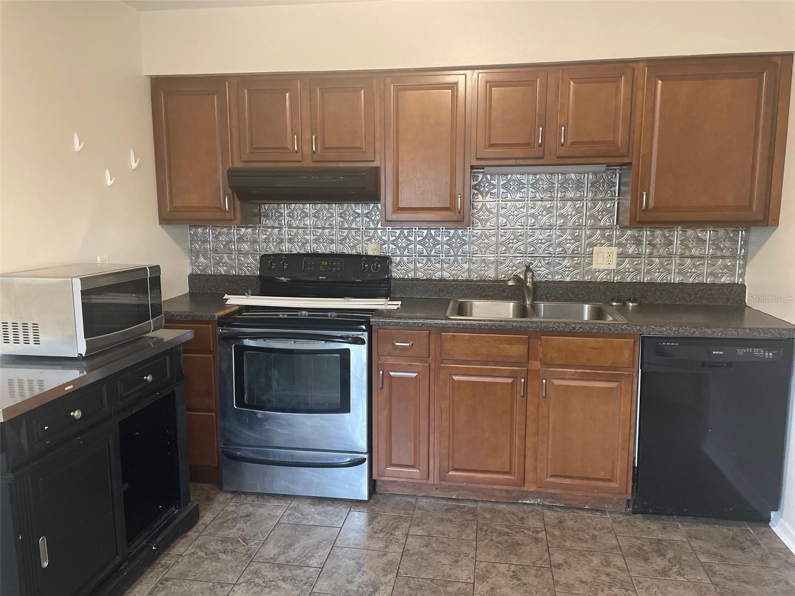 Image 2 of 20 For 204 Callitris Avenue