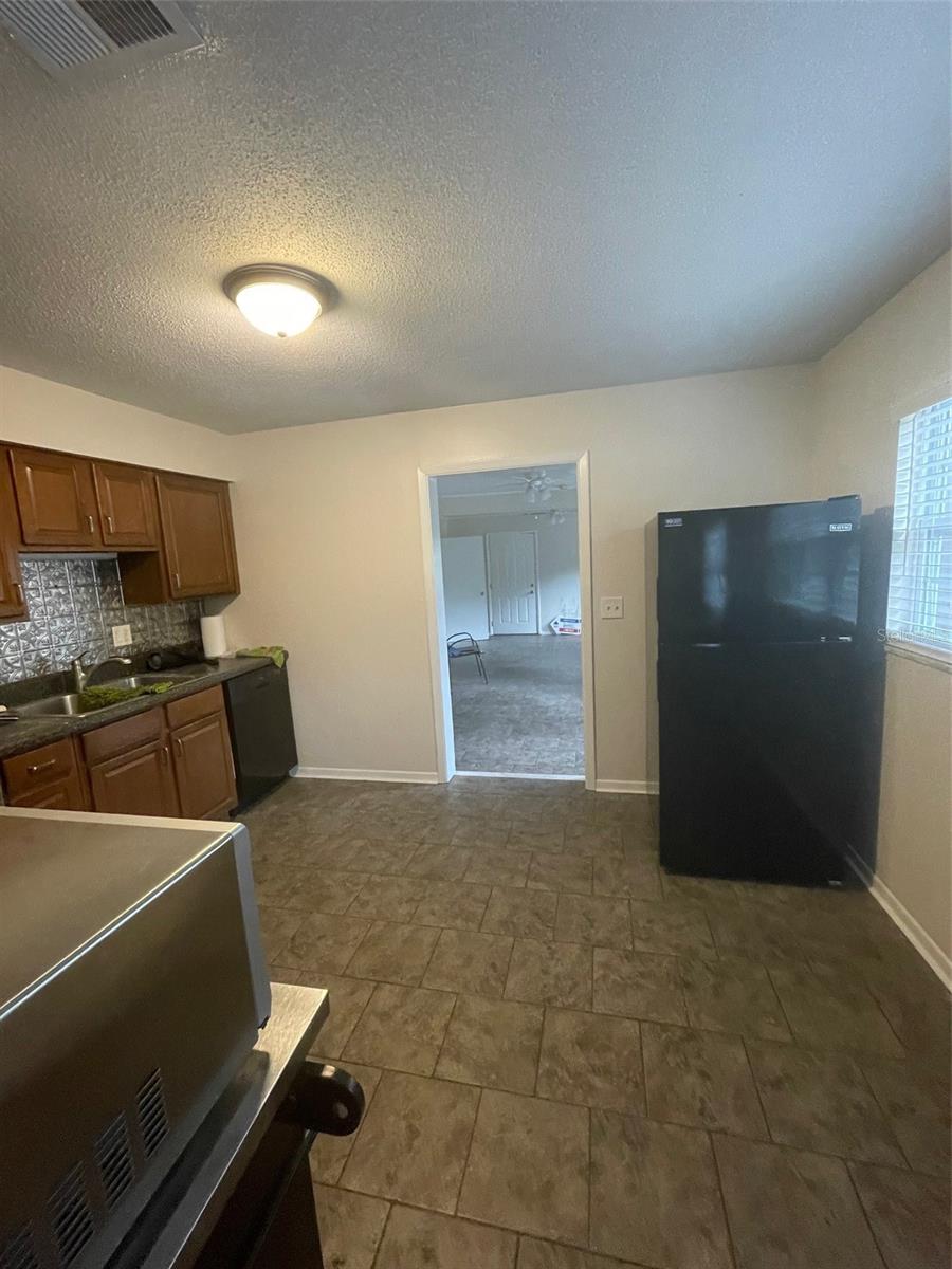 Image 3 of 20 For 204 Callitris Avenue