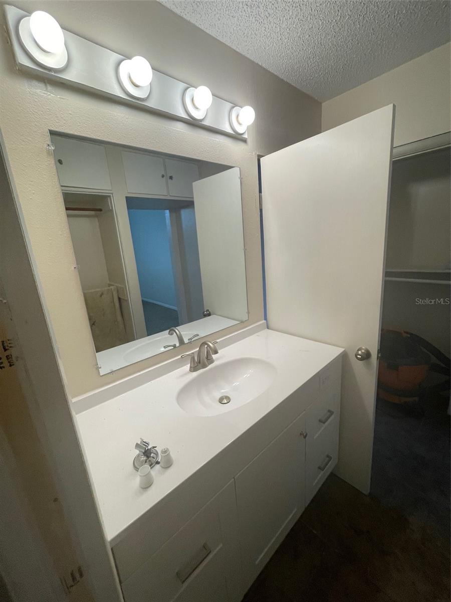 Image 9 of 20 For 204 Callitris Avenue