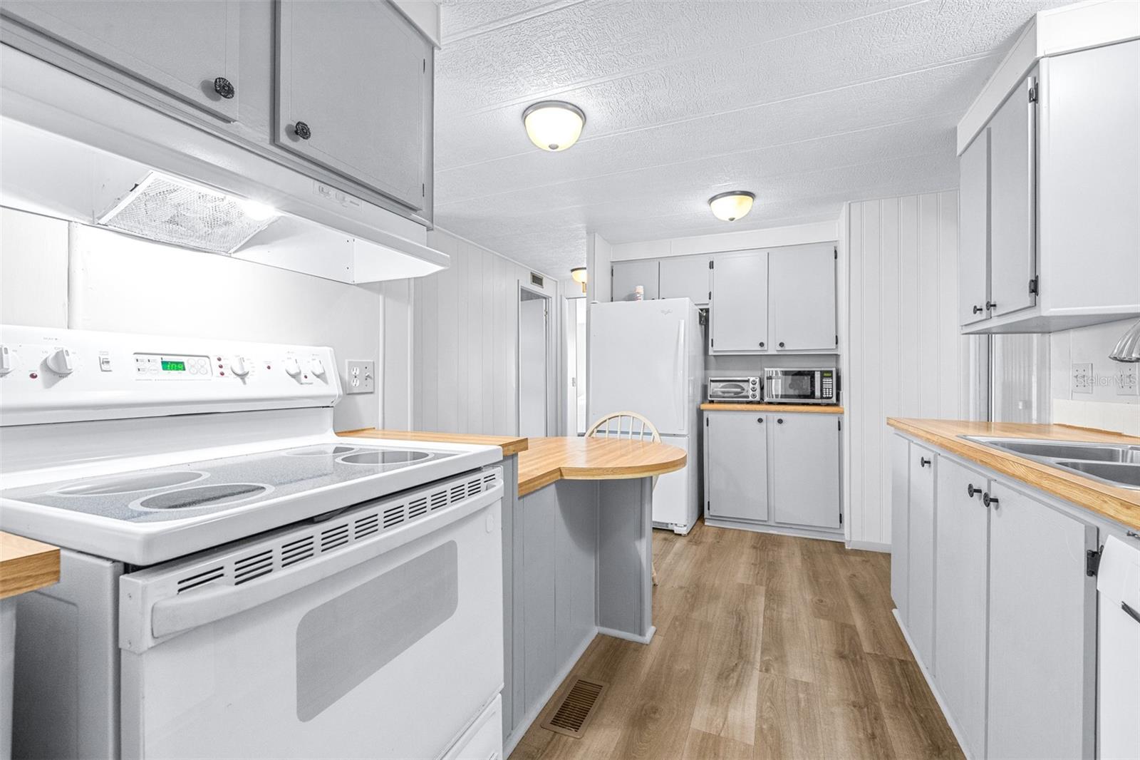 Image 7 of 35 For 5847 Red Fox Drive