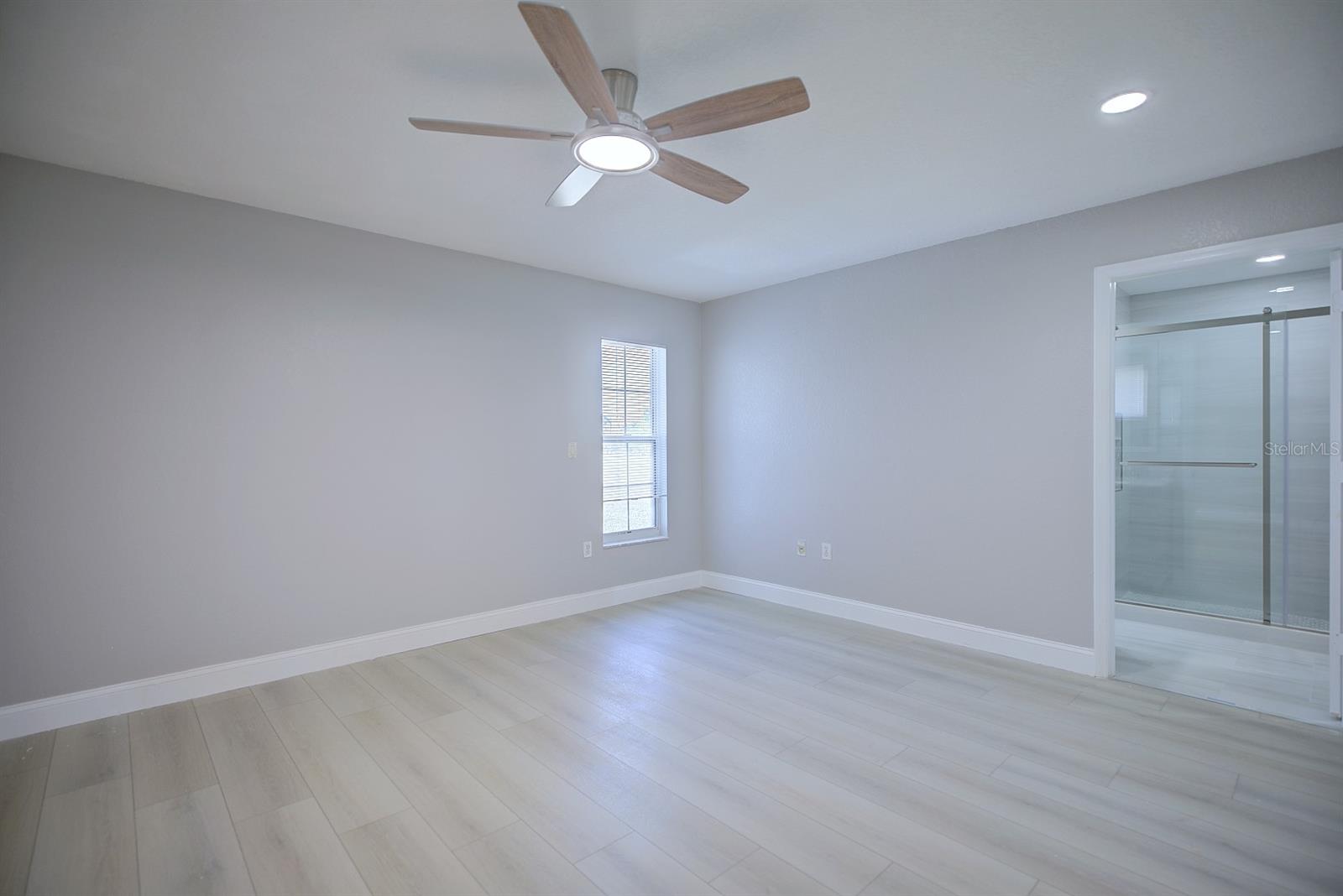 Image 17 of 40 For 26098 Copiapo Cir