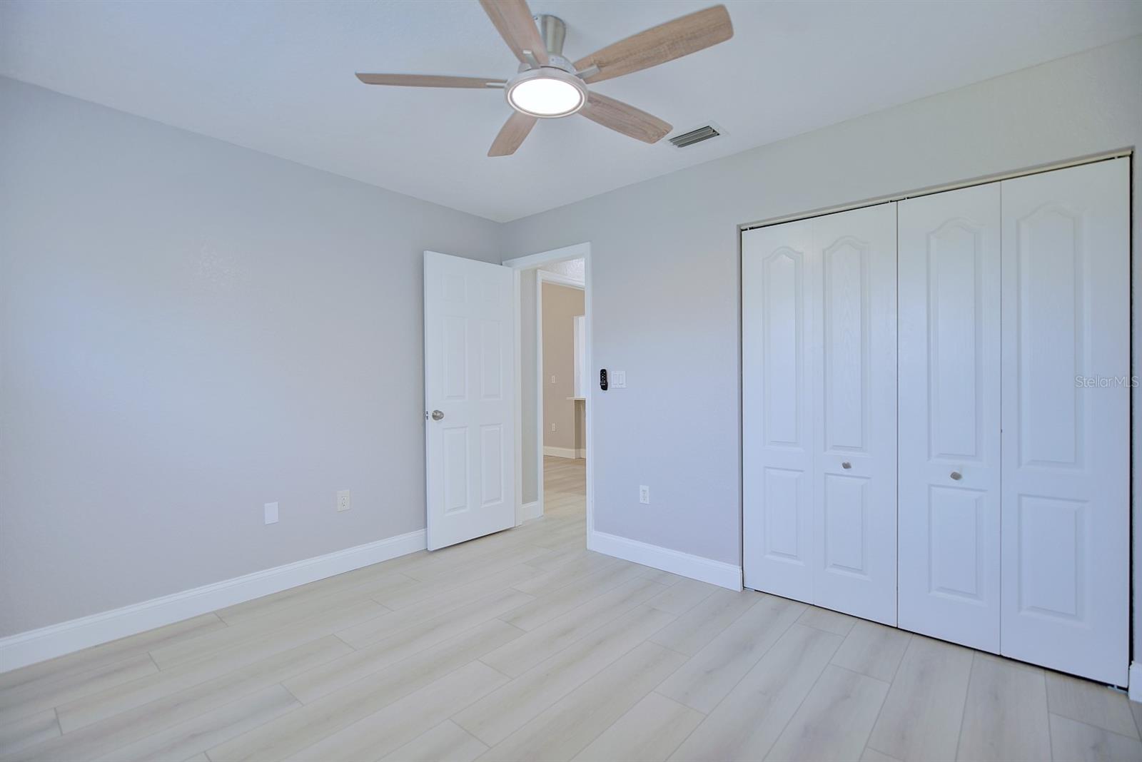 Image 25 of 40 For 26098 Copiapo Cir