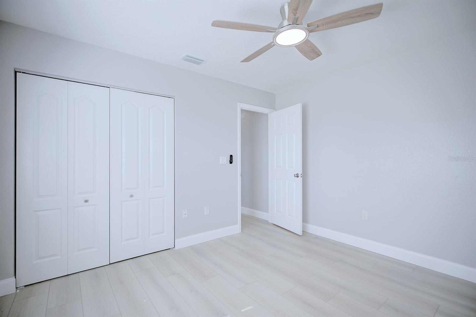 Image 27 of 40 For 26098 Copiapo Cir