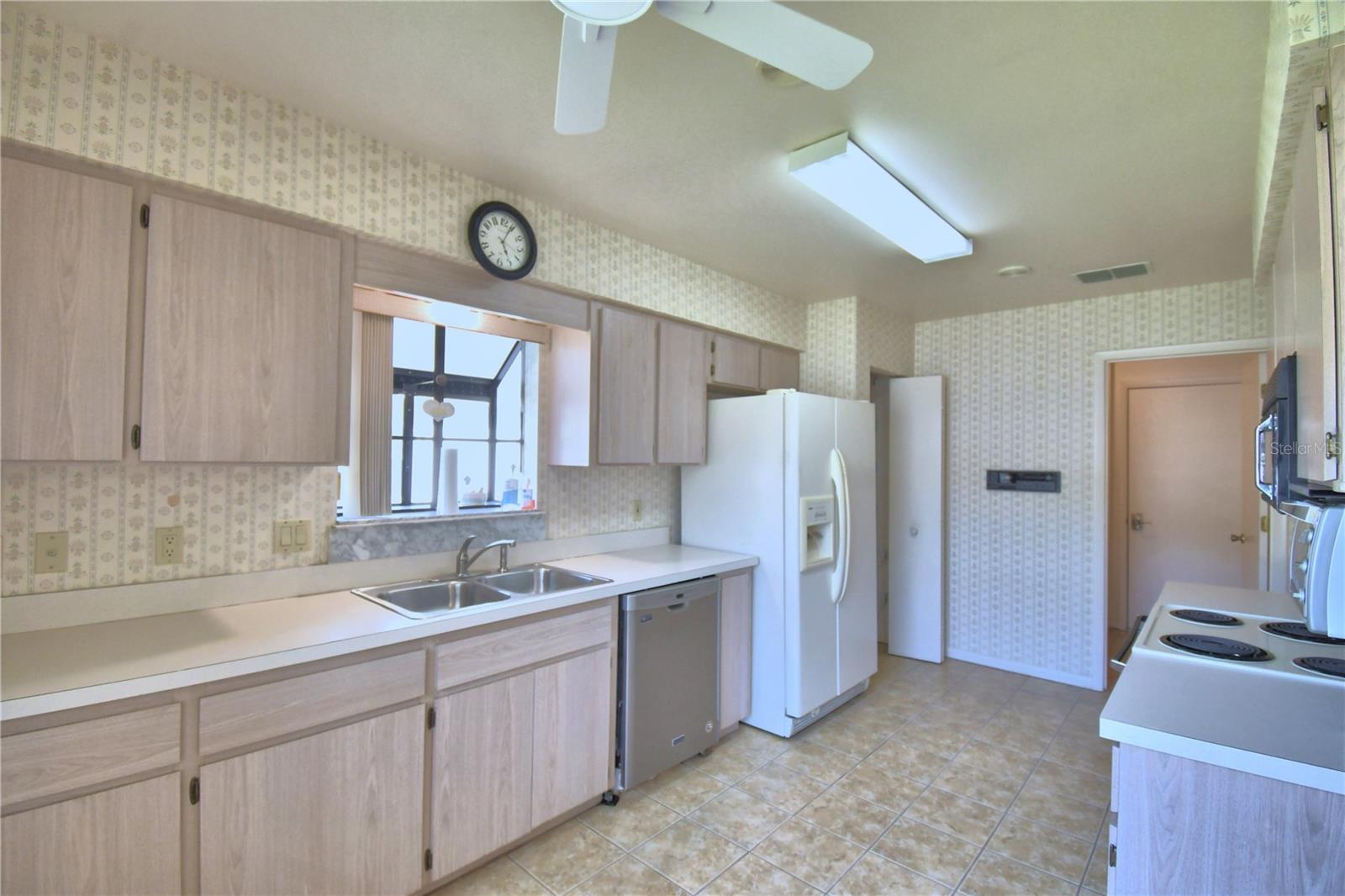 Image 16 of 53 For 4828 Squire Hollow Drive