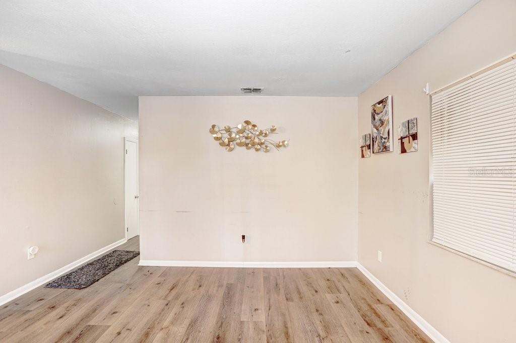 Listing photo id 1 for 3611 Clifton Street