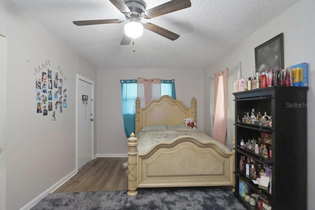 Listing photo id 6 for 3611 Clifton Street