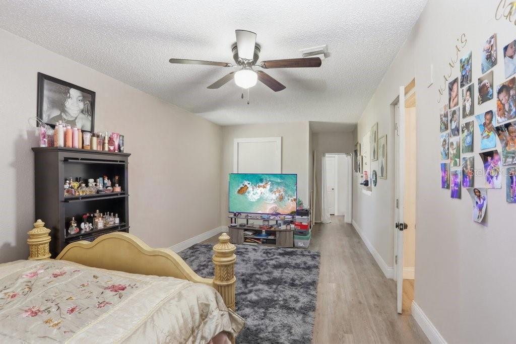 Listing photo id 7 for 3611 Clifton Street