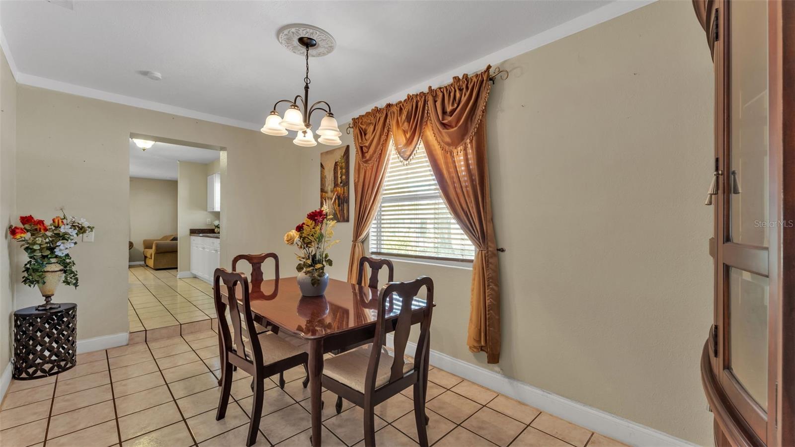 Image 10 of 25 For 515 Easy St Street