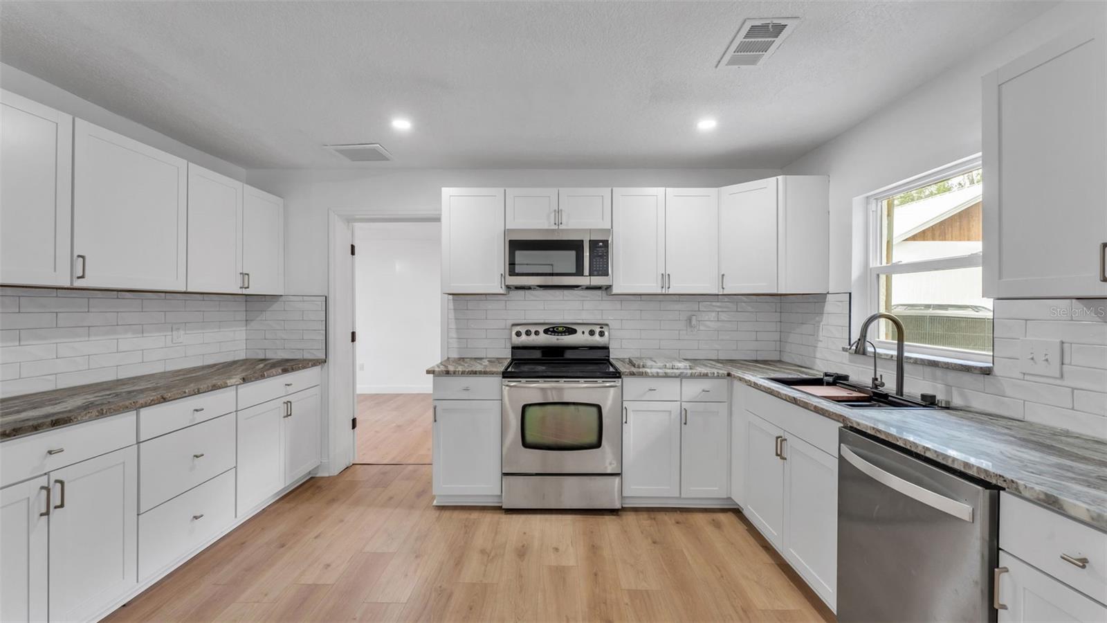 Image 3 of 16 For 3781 Hiawatha Terrace