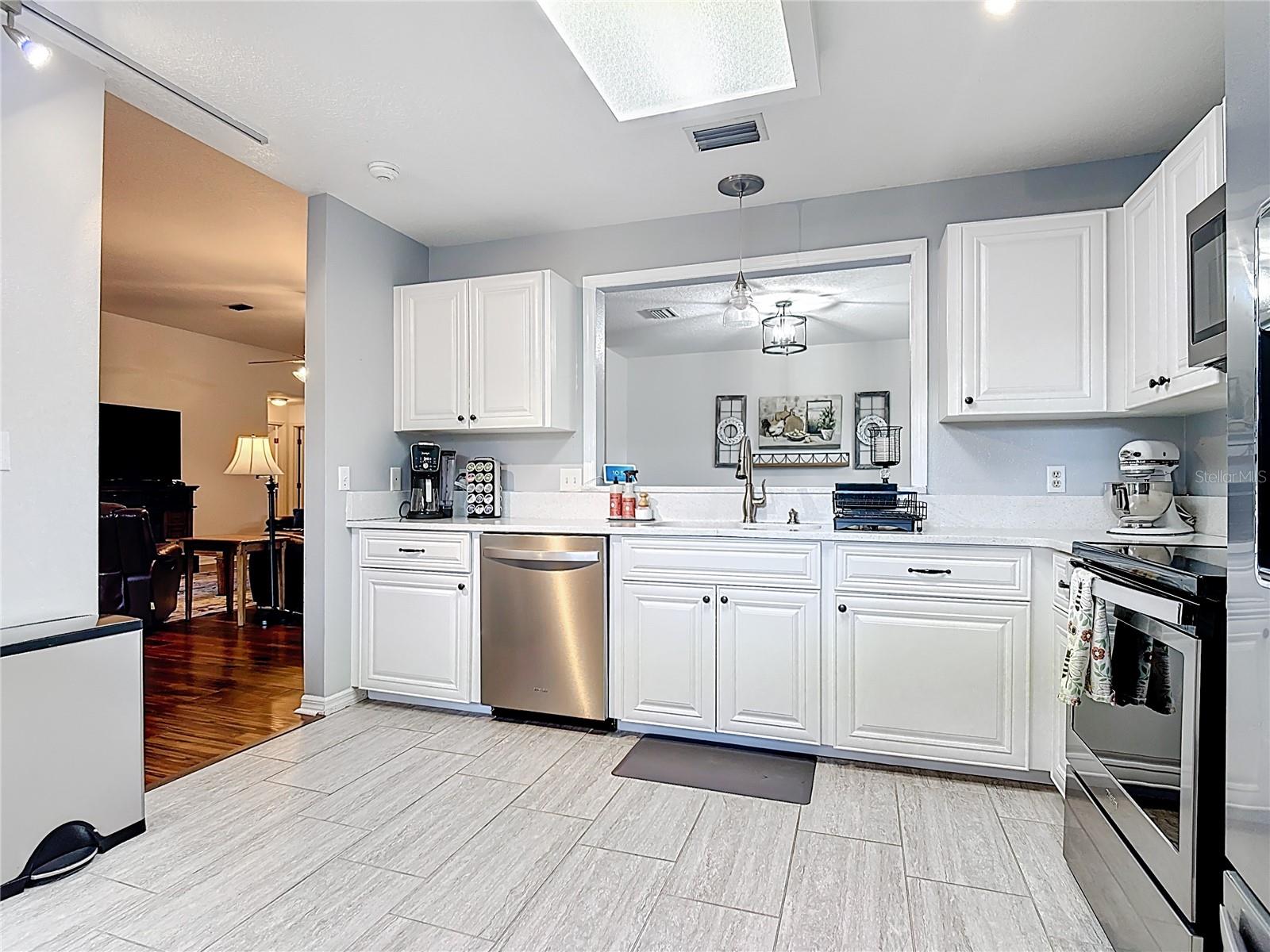 Image 16 of 57 For 3536 Pine Tree Loop