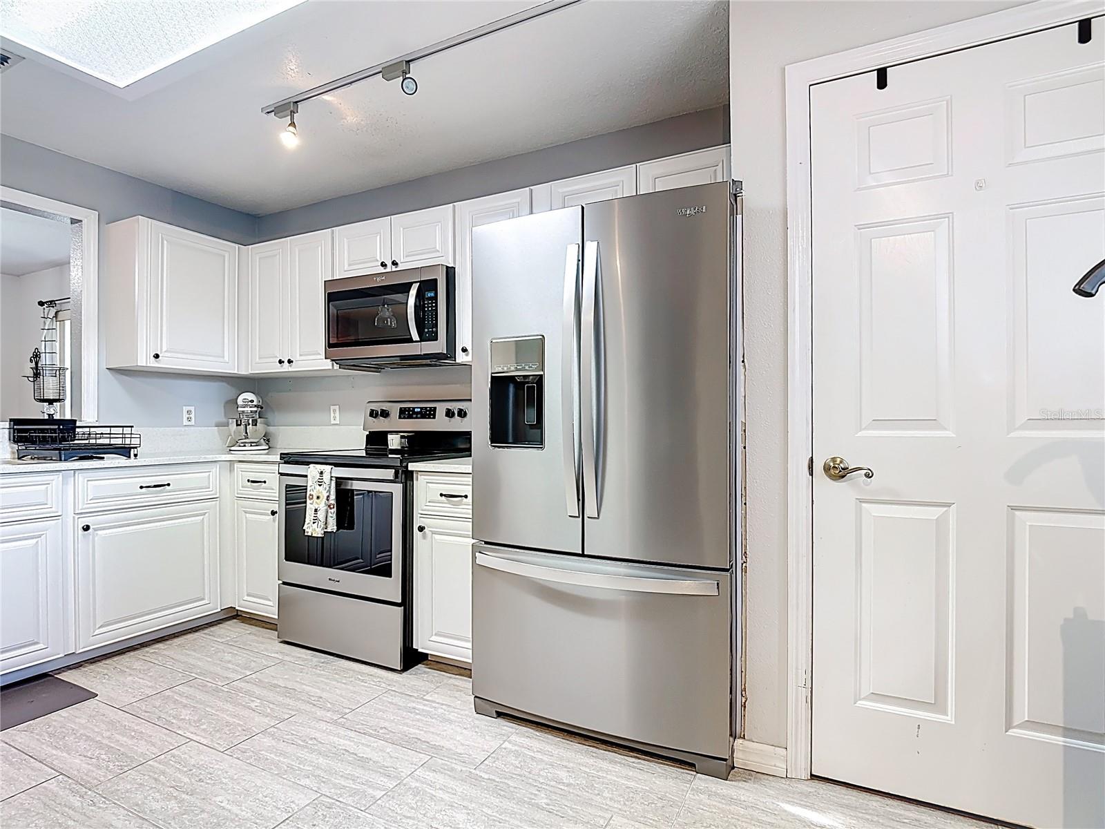 Image 19 of 57 For 3536 Pine Tree Loop