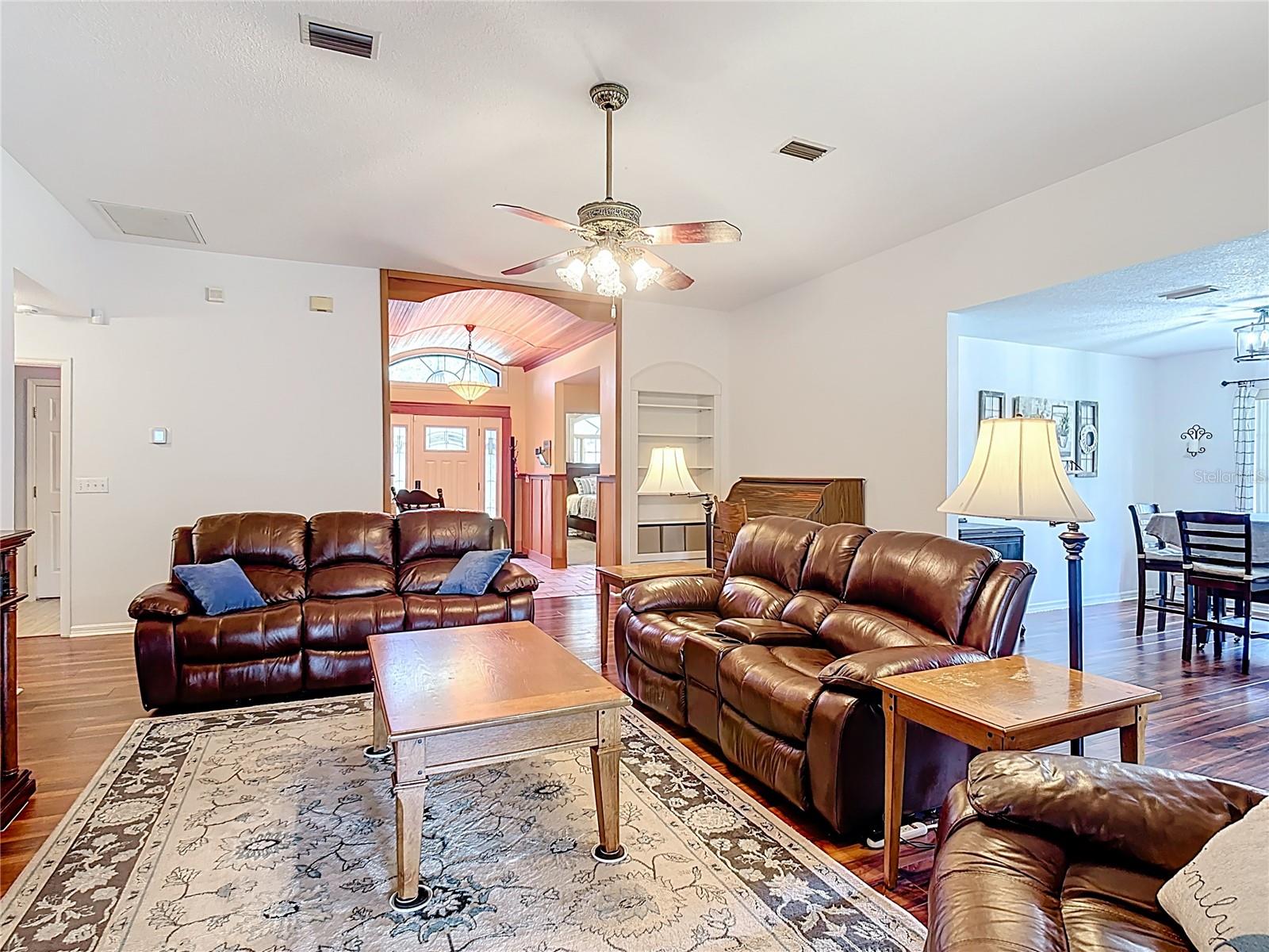 Image 5 of 57 For 3536 Pine Tree Loop