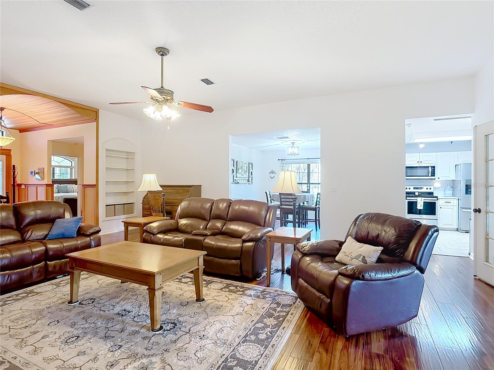 Image 6 of 57 For 3536 Pine Tree Loop