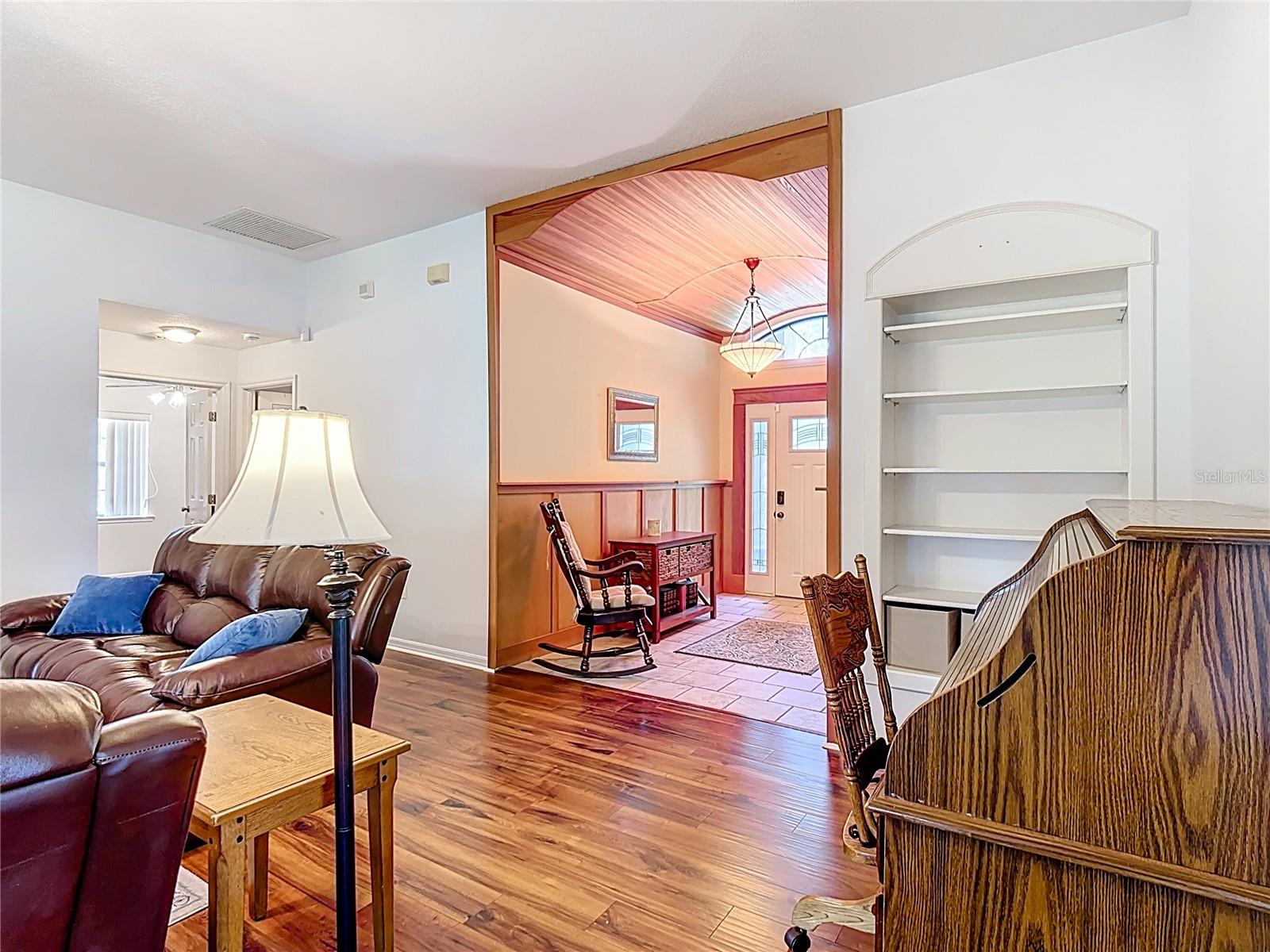 Image 9 of 57 For 3536 Pine Tree Loop