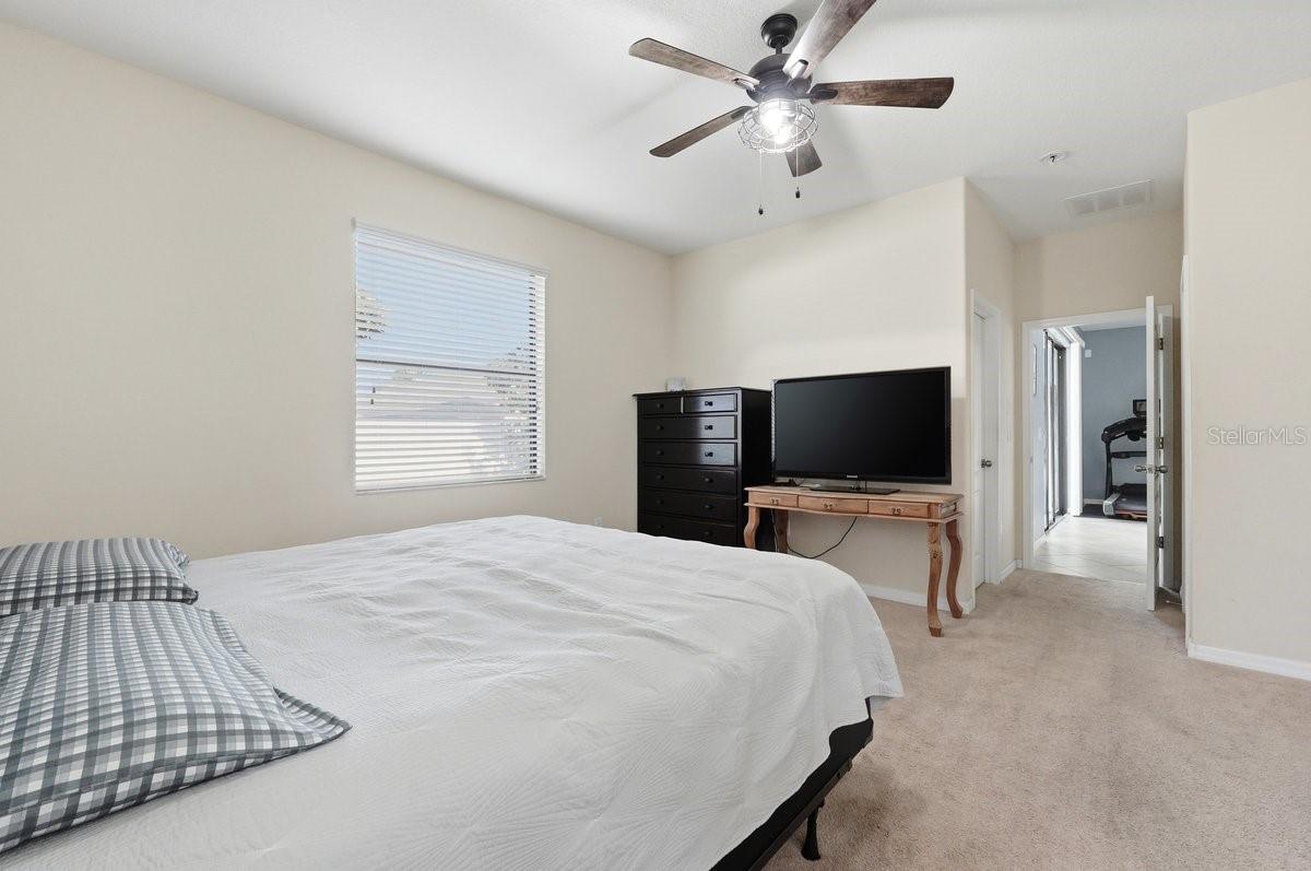 Listing photo id 12 for 10910 Whittney Chase Drive