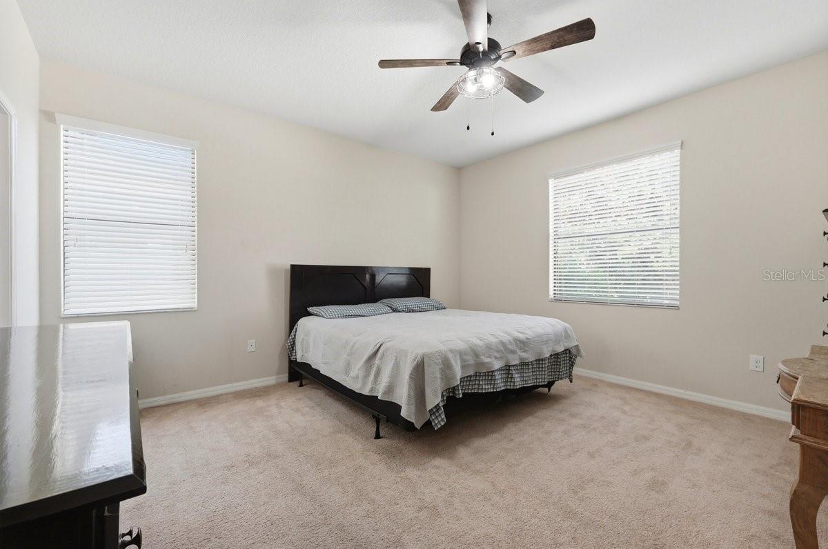 Listing photo id 13 for 10910 Whittney Chase Drive