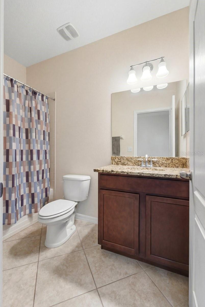 Listing photo id 16 for 10910 Whittney Chase Drive