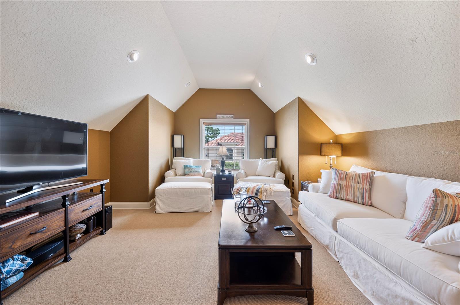 Image 25 of 34 For 7535 Reflections Lake Drive