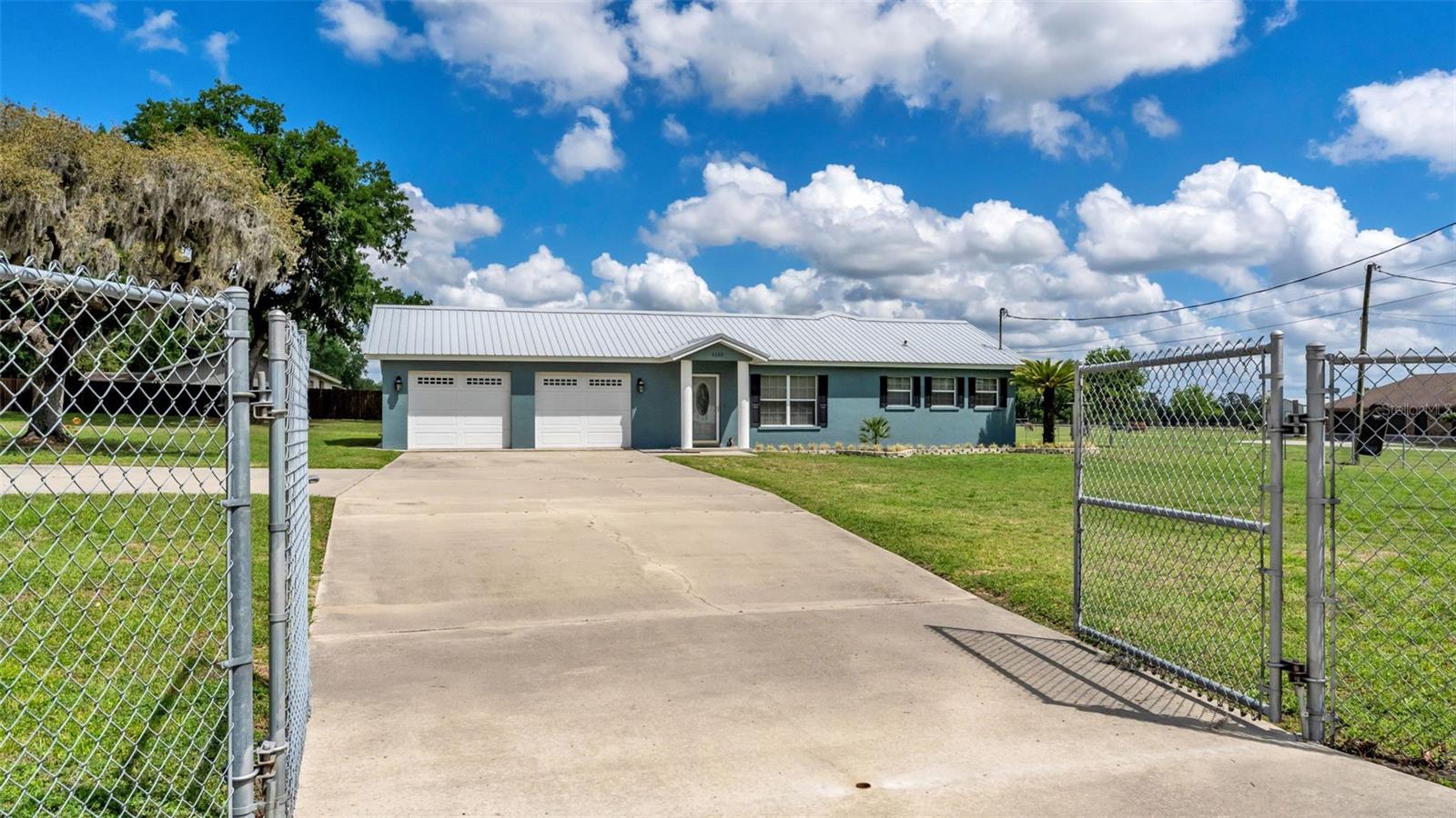 Listing photo id 0 for 6110 Downing Street