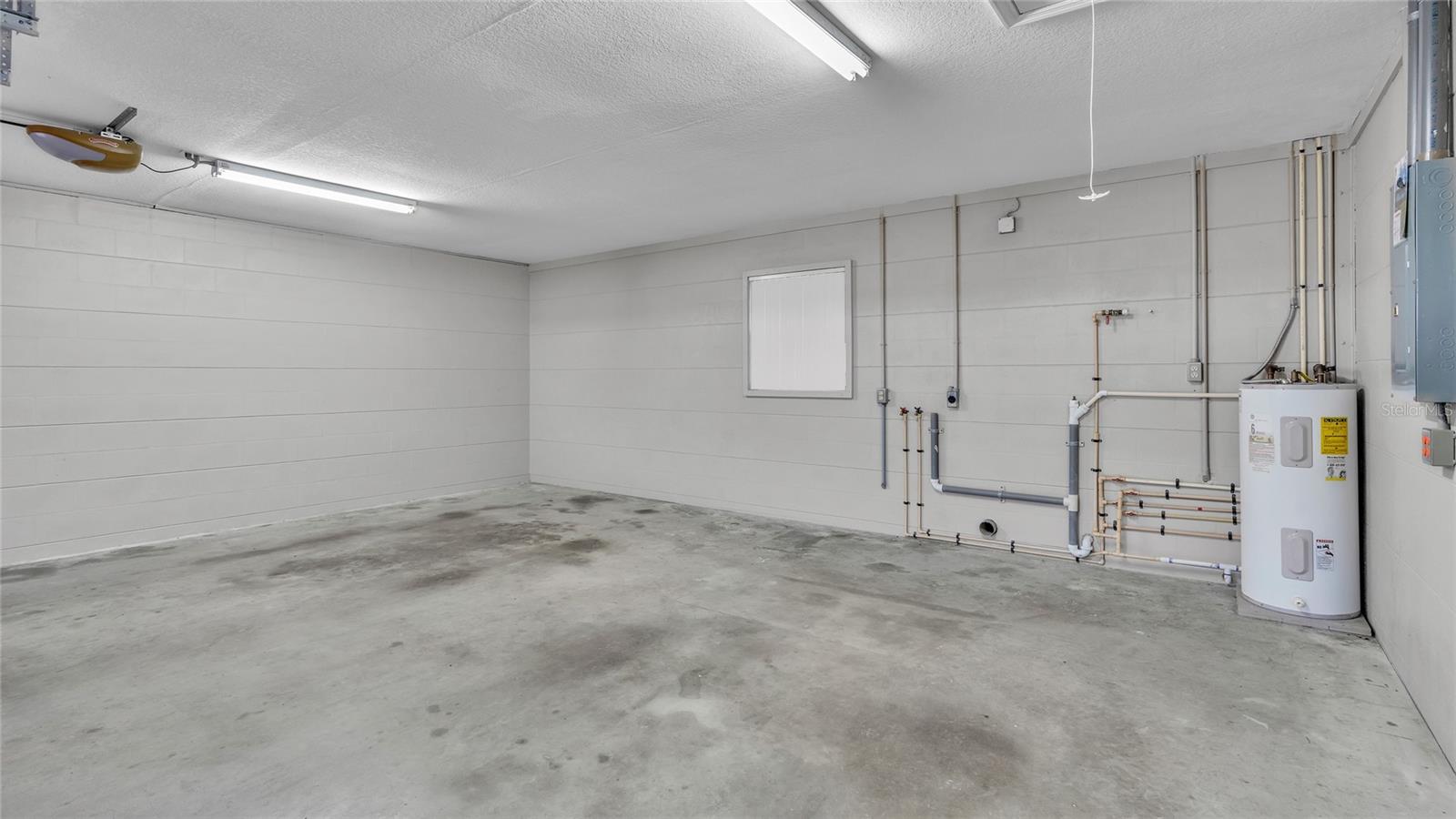 Listing photo id 27 for 6110 Downing Street