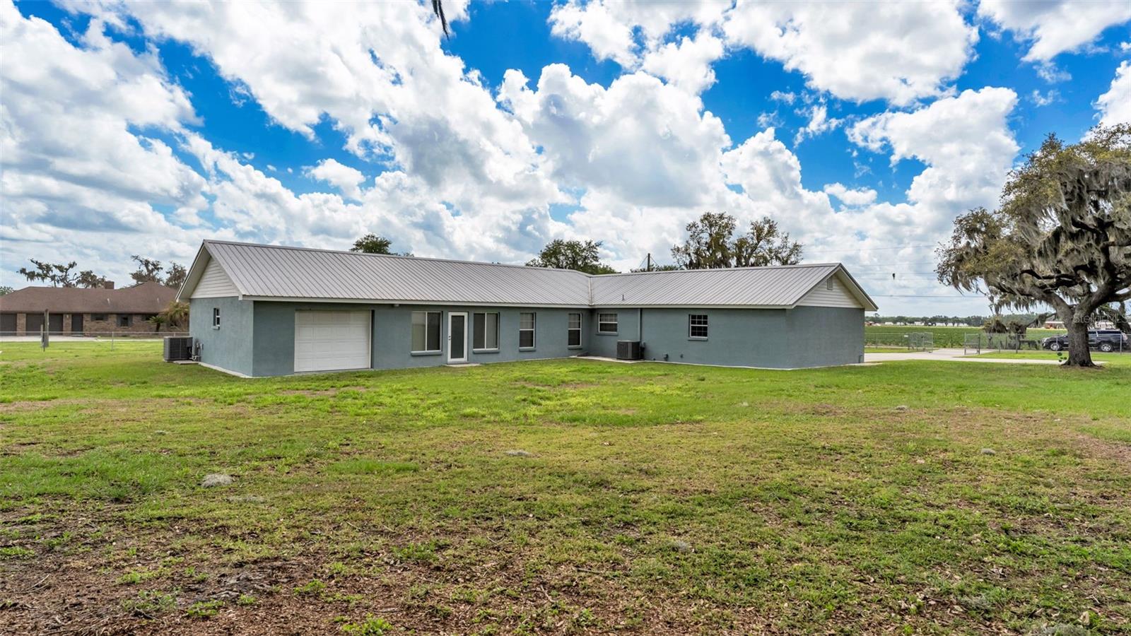 Listing photo id 35 for 6110 Downing Street