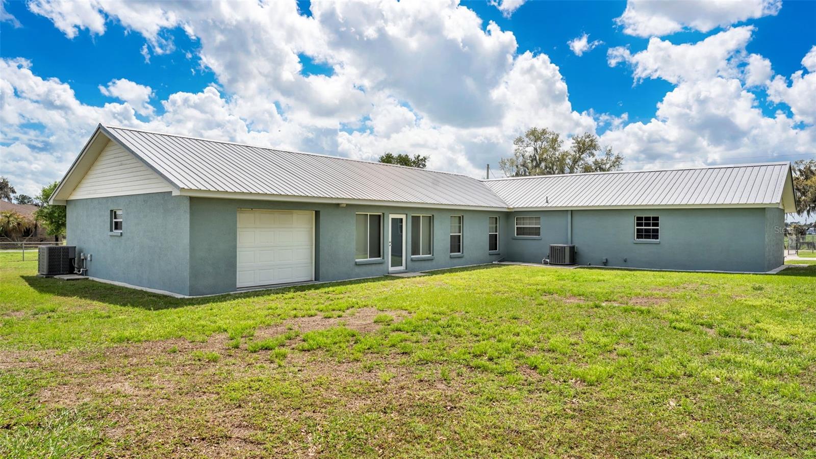 Listing photo id 36 for 6110 Downing Street