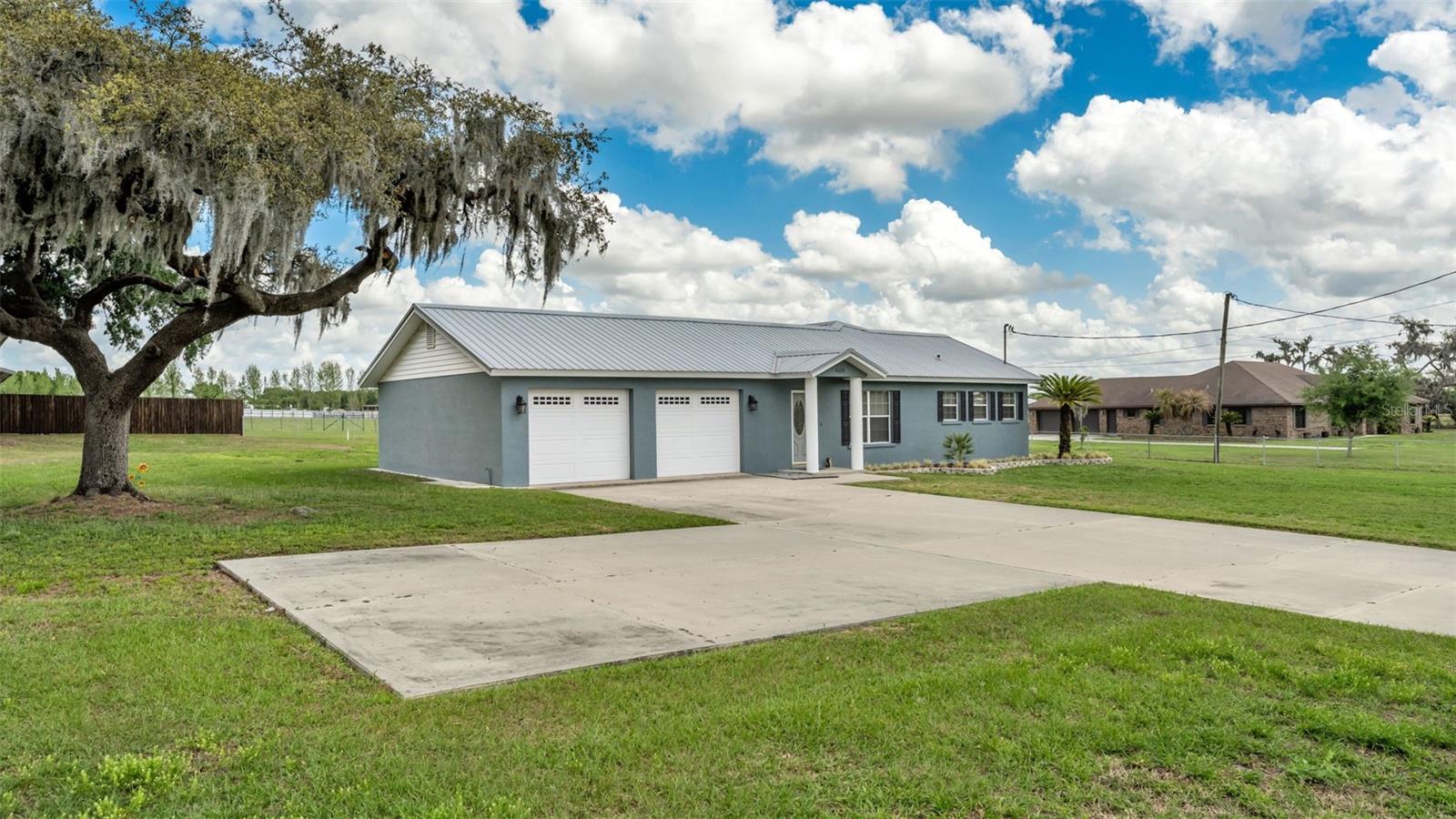 Listing photo id 44 for 6110 Downing Street